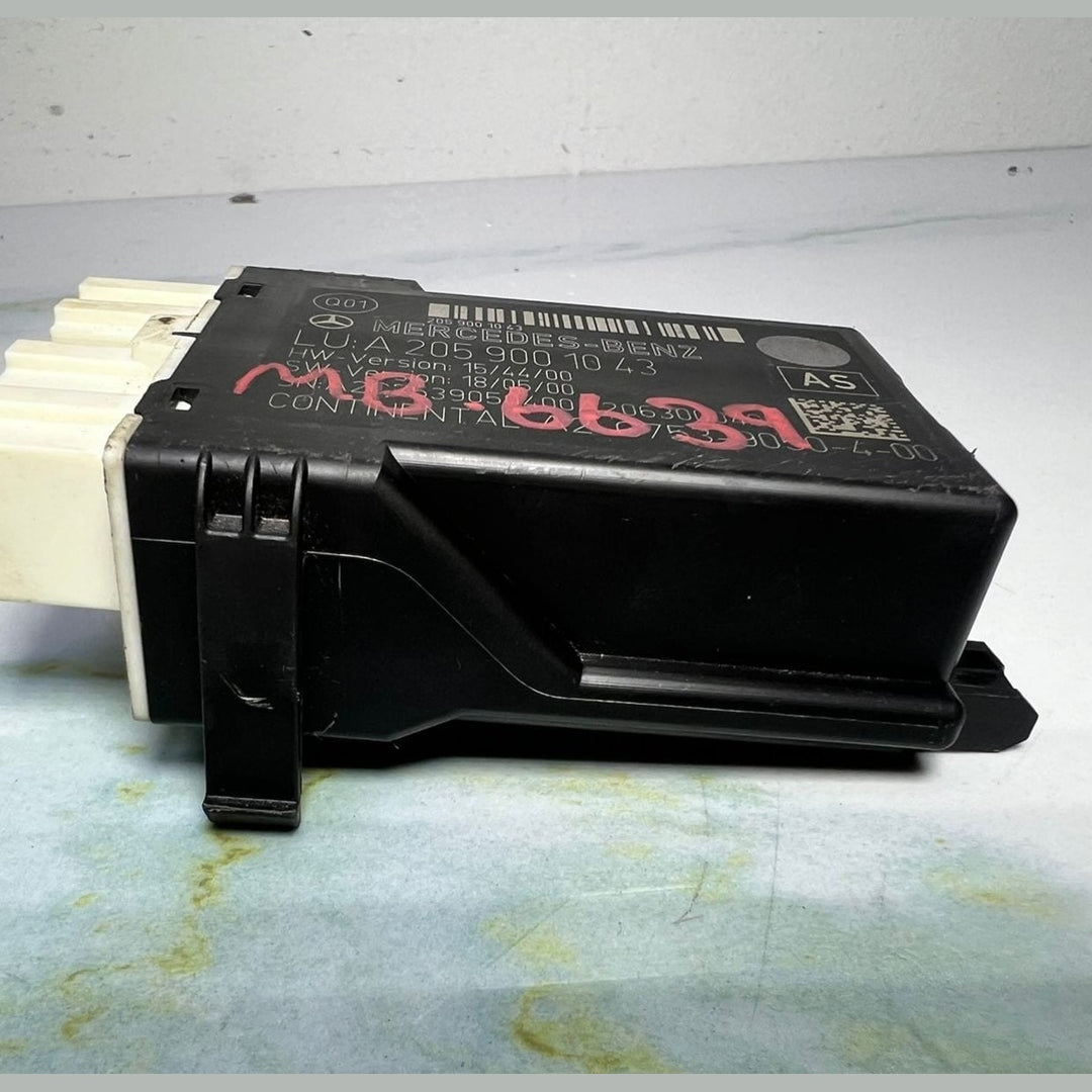 Mercedes Control Unit A2059001043 C-Class W205 C300