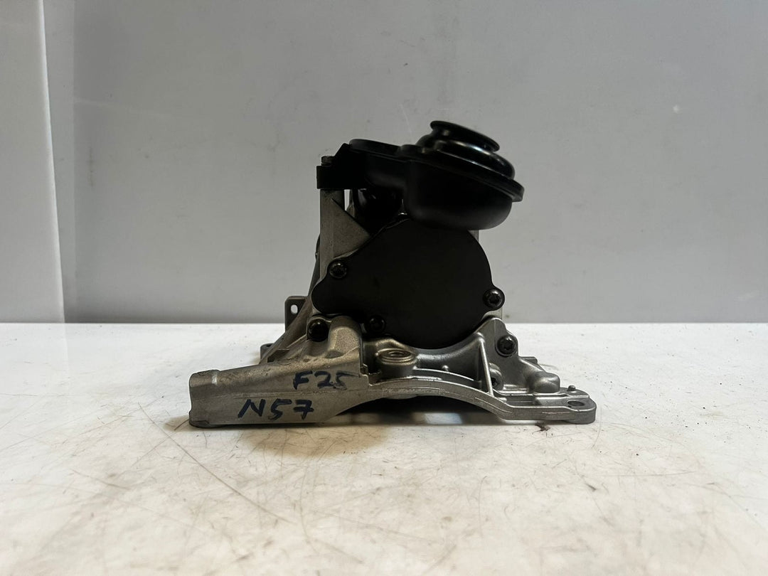 BMW  3 Series E90, X5 E70 X6 E71 N57D30A 3.0D Oil Pump 7805316 OEM
