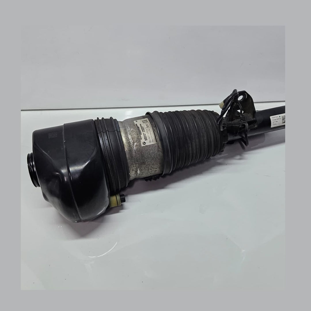 6877554-2017 BMW 7 Series G11 G12 Front Right Air Suspension Shock Absorber OEM