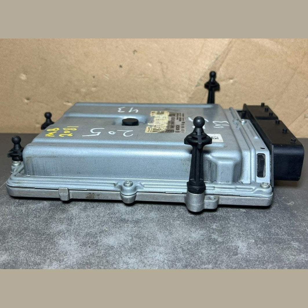 14-20 Mercedes W205 C43 Engine Control Module Unit ECM ECU A276 9007500 OEM