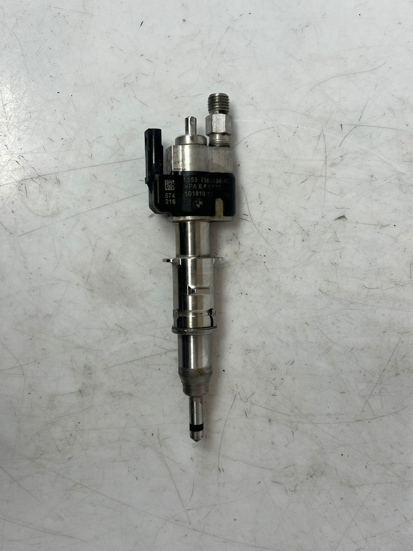 BMW 3, 5, 6, and 7-Series Direct Fuel Injector 7565138 - 02 OEM