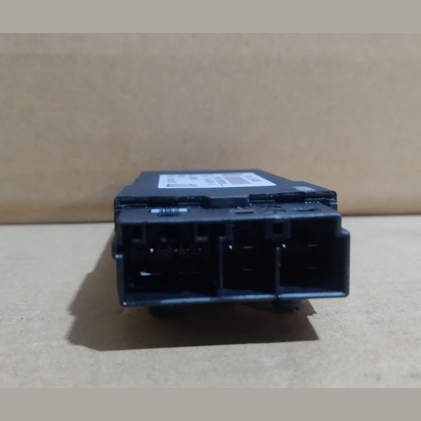 BMW F25 X3 F15 X5 F16 X6 HEATED SEAT CONTROL MODULE P/N 9216468