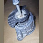Bild in die Galerieansicht laden, 2008-2012 Mercedes-Benz W204 C-Class Front Left Side Engine Mount A204 2404317