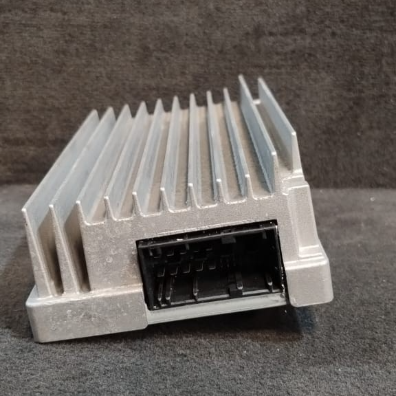 OEM BMW 320I RADIO AUDIO AMPLIFIER MODULE UNIT   HIFI FACTORY -9283511 -23621