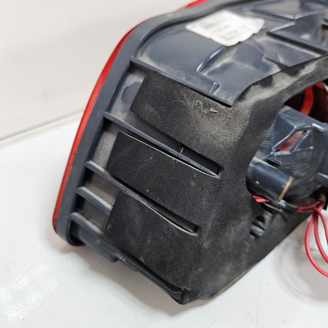 7210580-2013-2019 BMW 6 Series F06 F12 F13 650i Gran Coupe Taillight Rear Right