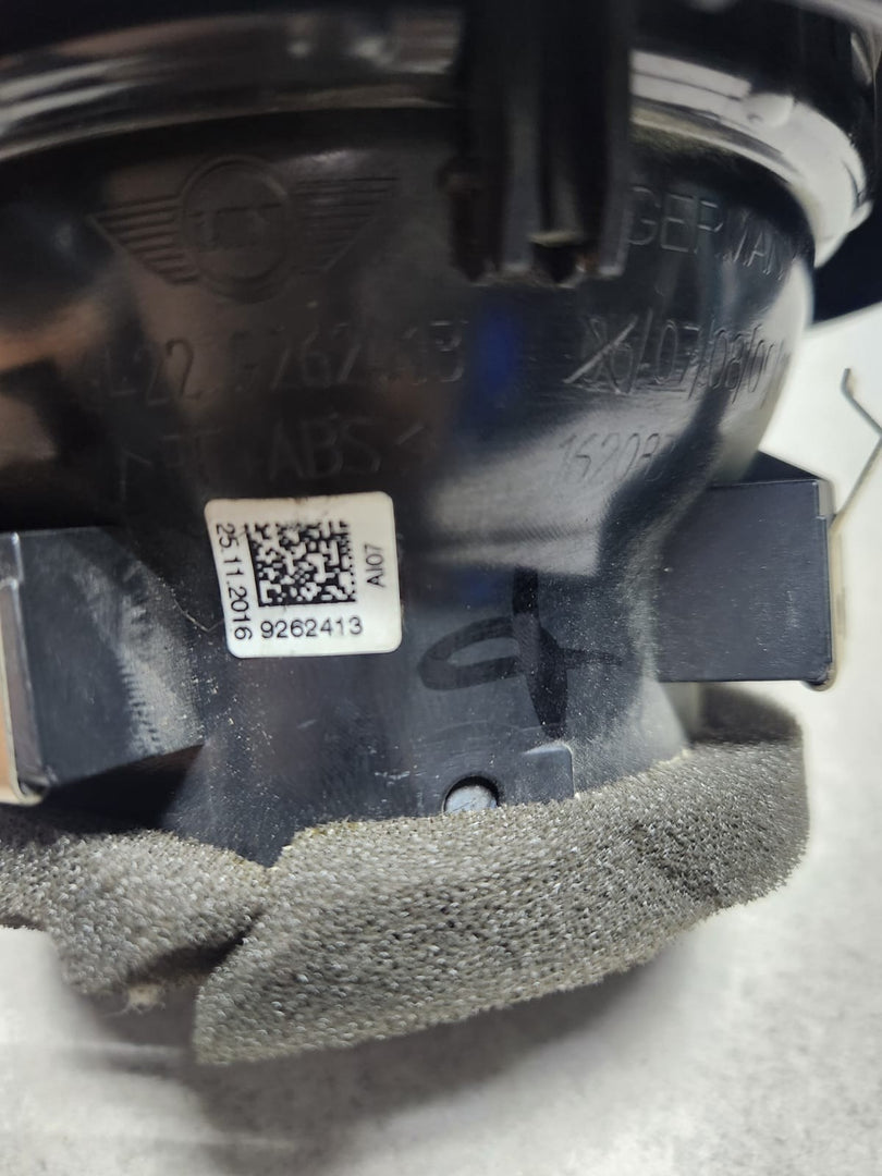 2015-2022 BMW 740i Air Suspension Compressor 6861882 7 Series G11 G12