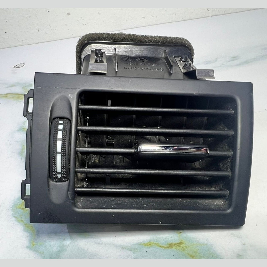 Mercedes Dashboard Air Vent A2048301454 W204 C-Class