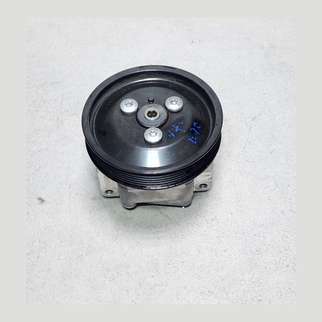 1998-1999 BMW 318i Engine Control Unit 7508292 3 Series E46 318i