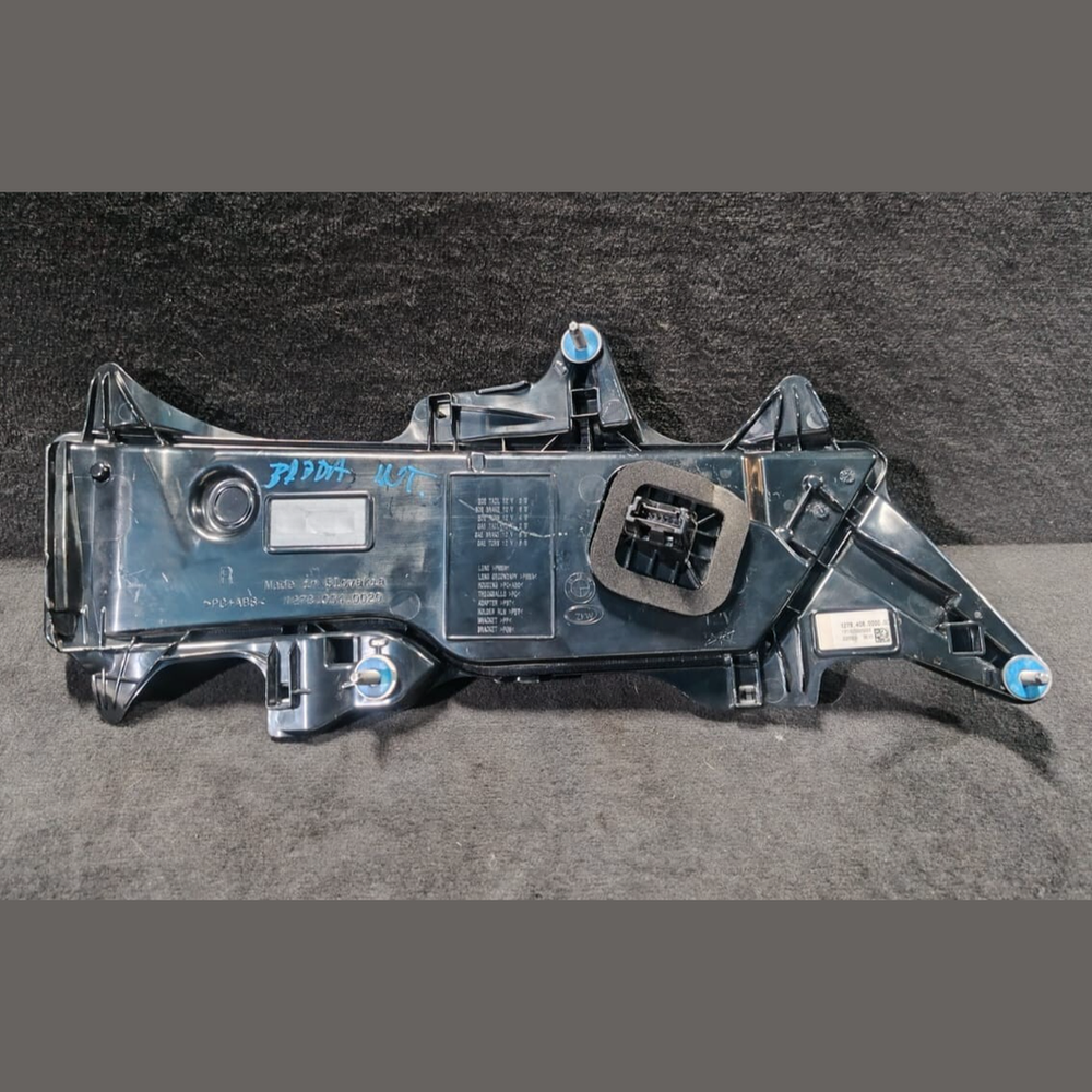 BMW XM OEM  TRUNK  RIGHT SIDE BACK OR TAIL LIGHT LED - 1278.306.0000.00