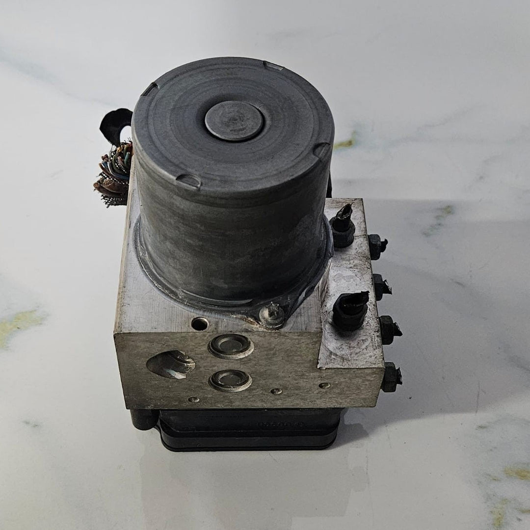 OEM BMW F10 F12 F01 F02 ABS Anti Lock Brake DSC Pump Module 6853400