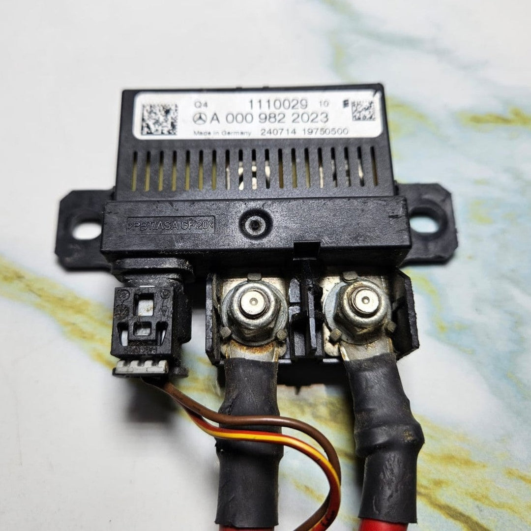2013-2020 Mercedes-Benz Battery Control Relay Control Module A000 9822023 OEM