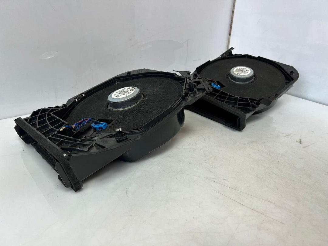 BMW 2016 BMW 1 SERIES 116D F20 2X  F21 F22 Subwoofer Speaker Set 9210148,9210147