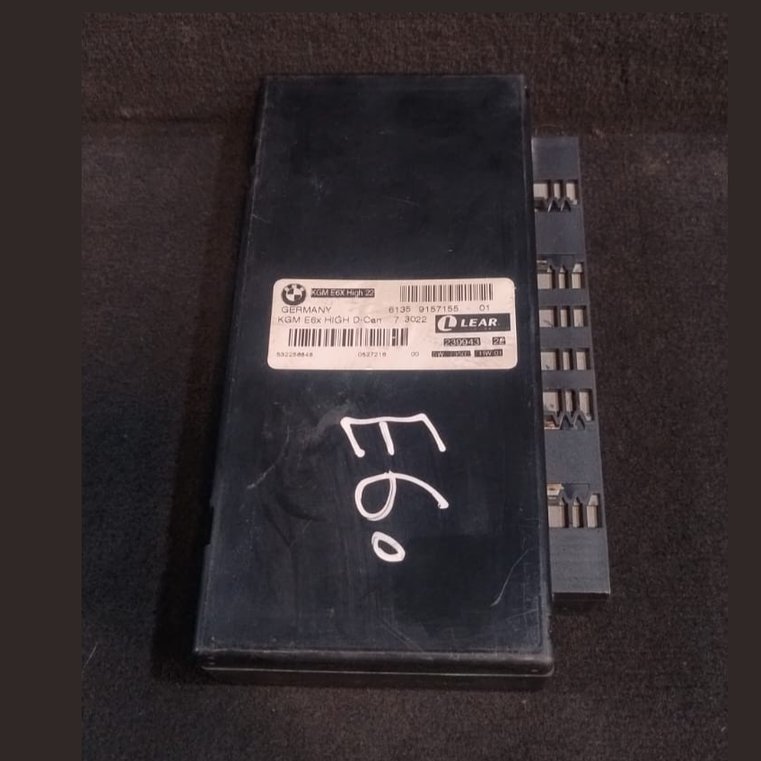 BMW E60 E61 BODY CONTROL MODULE / CHASSIS GATEWAY P/N 9157155