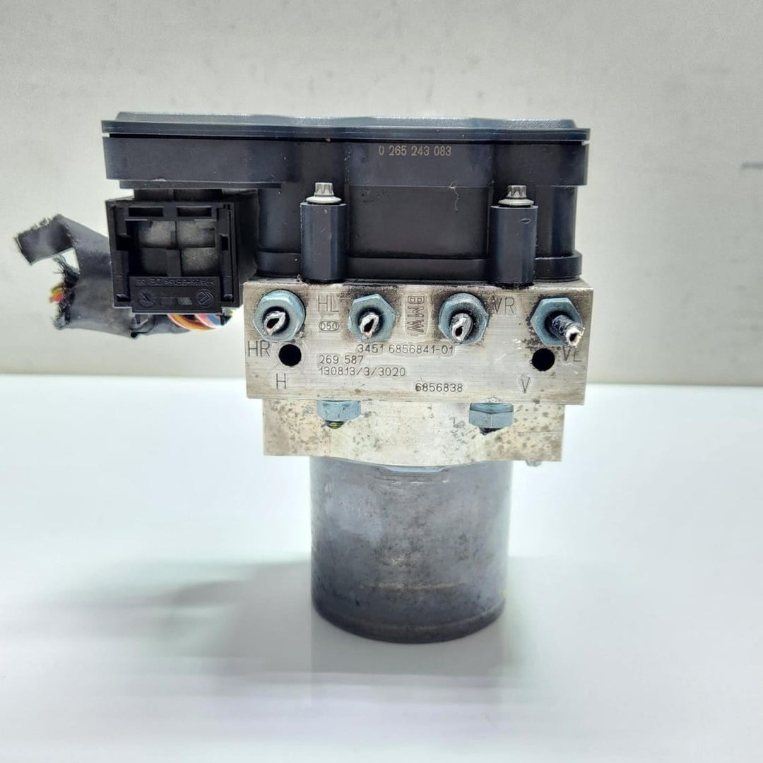 2010-2016 BMW 535i ABS Pump Module 6865860 F10 F11 OEM 