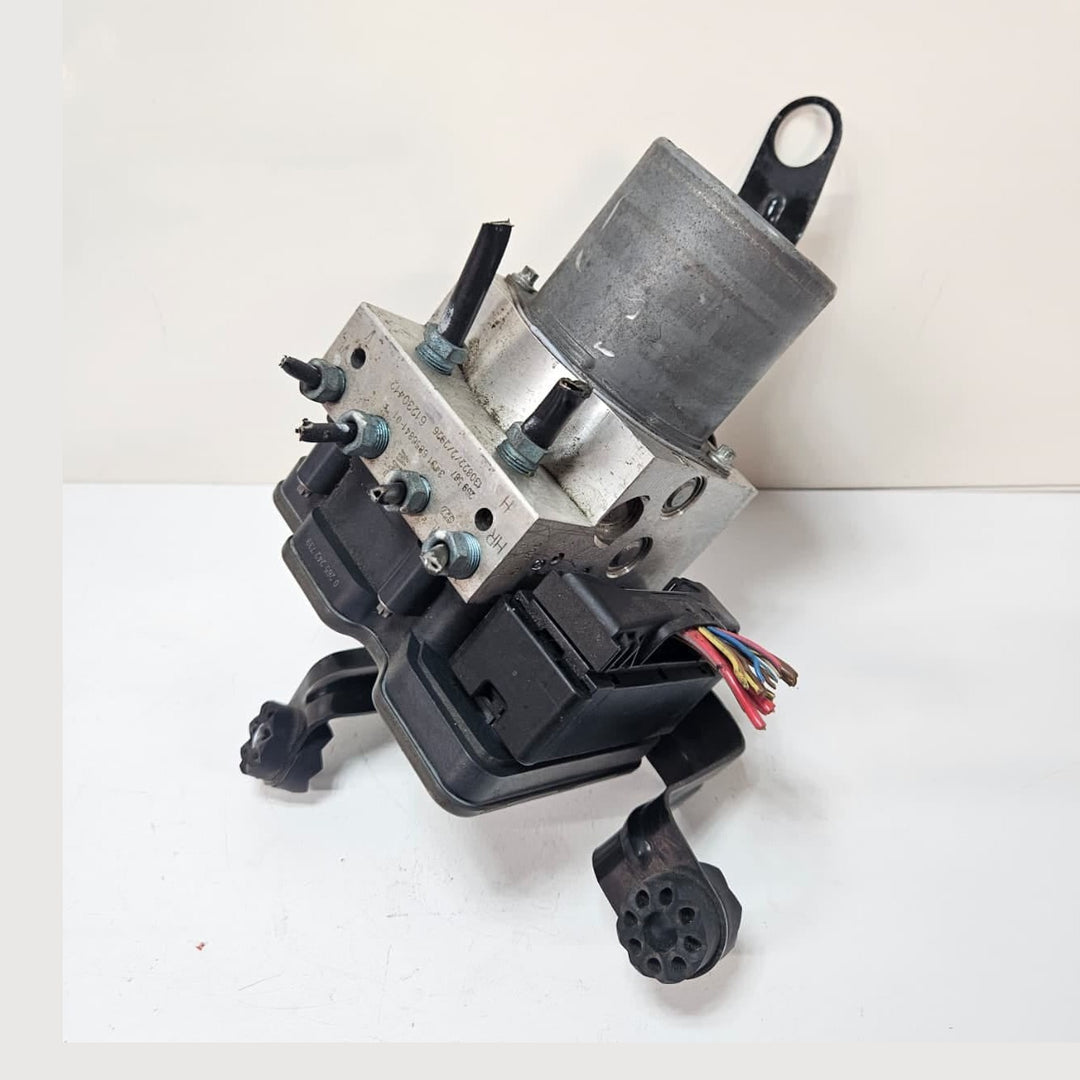2014-2018 BMW X5 F15 X6 F16 ABS Pump Control Module 6866243