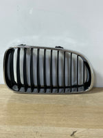 قم بتحميل الصورة إلى عارض الصور، BMW 1 Series E81 E82 E87 LCI E88 Grille Chrome Frame Right O/S 7166440