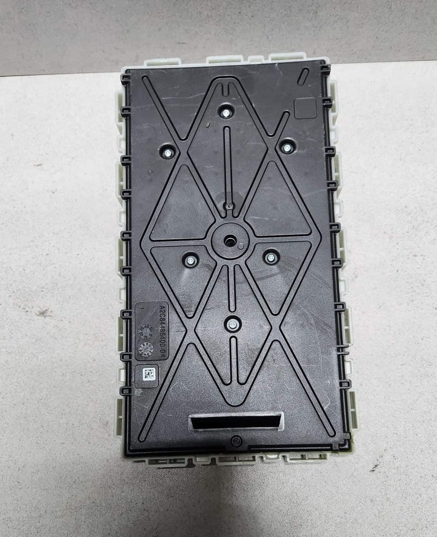 2016-2019 BMW 740i Body Domain Control Module 6820916 7 Series G11 G12