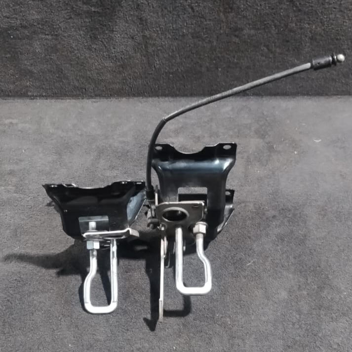 BMW X5 F15 X6 F16 UPPER HOOD LATCH STRIKER LEFT & RIGHT - 7308076