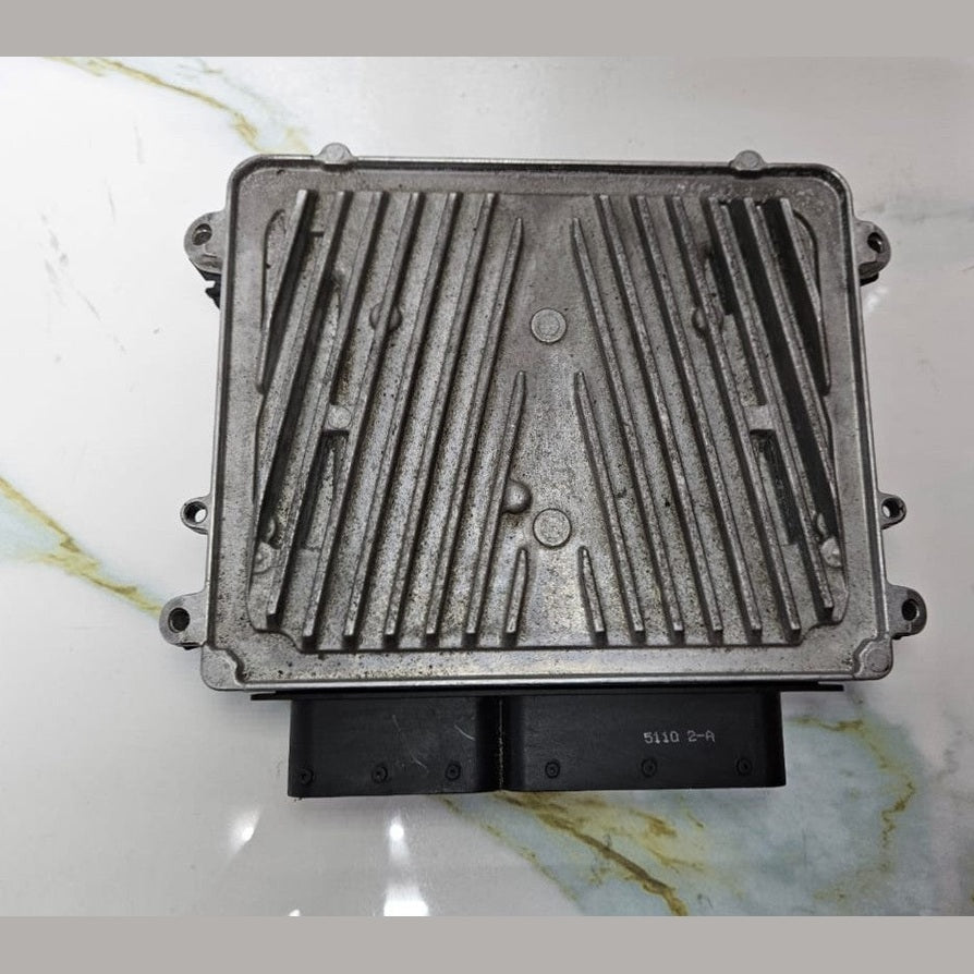 08-12 Mercedes W212 GLK Engine Control Module Unit ECM ECU A272 9002100 OEM