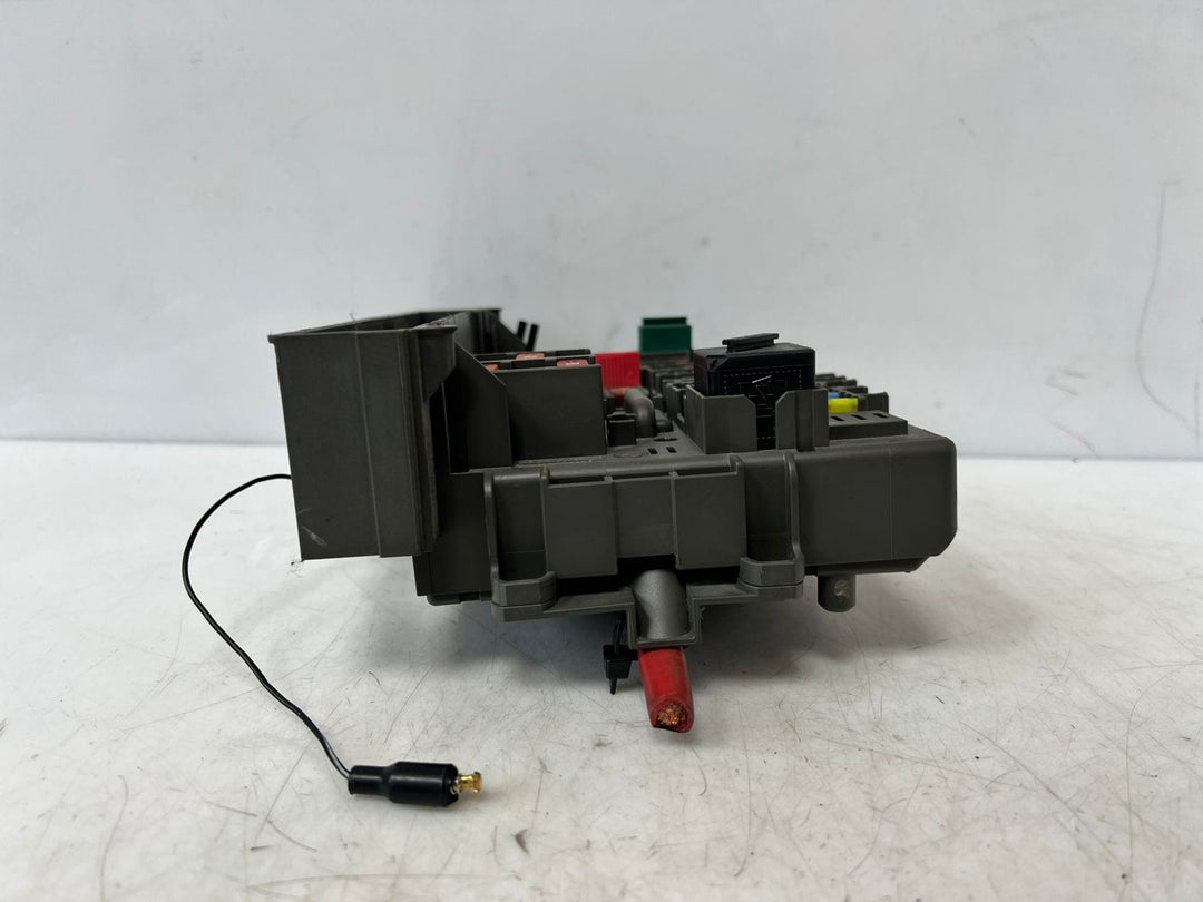 2008-2015 BMW 328i E81 650I Power Distribution Fuse And Relay Box 9119445 OEM