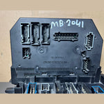Bild in die Galerieansicht laden, Mercedes W221 S-Class Front Fuse Relay Box SAM Control A221 5403150  A2215402862