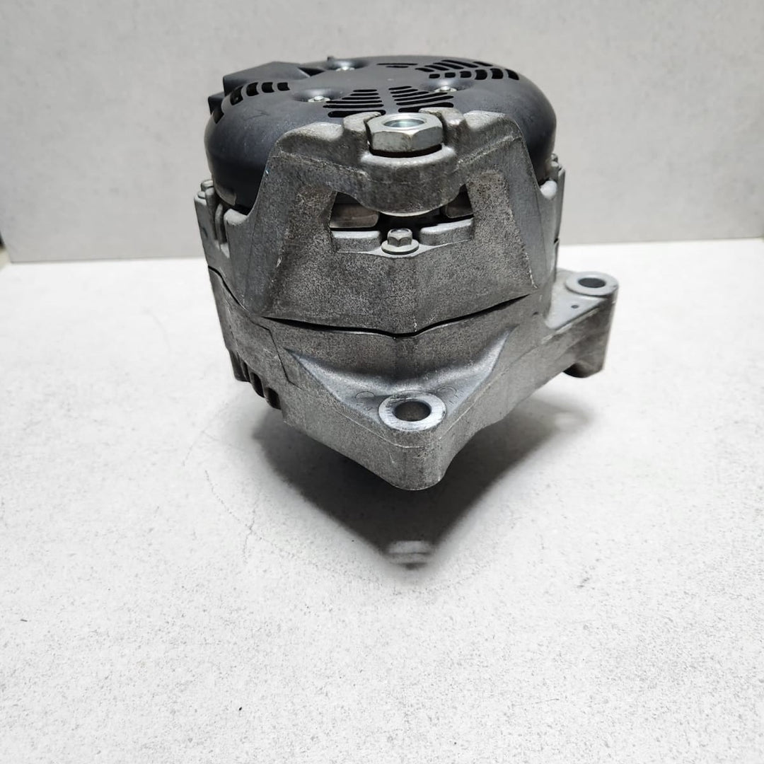 2014-2016 BMW 520i Alternator 7605478 F10 F11 F20 E84 320i 520i 528i series