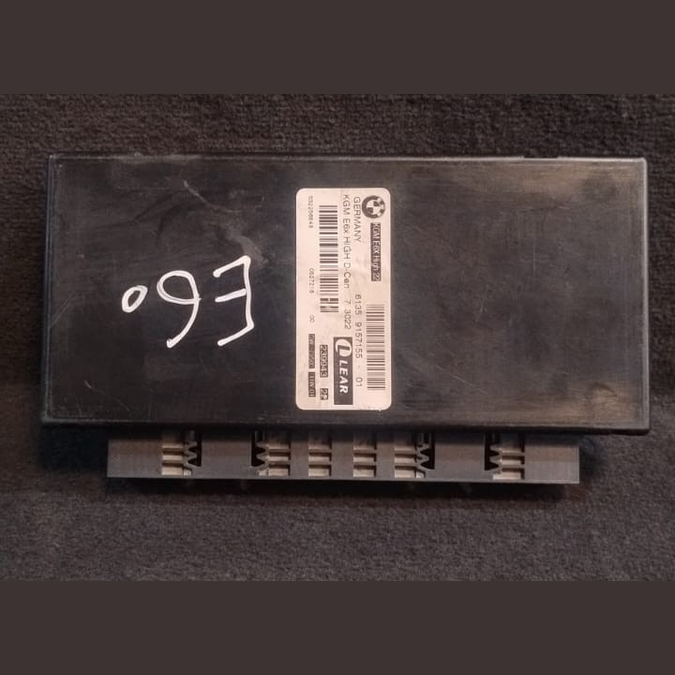 BMW E60 E61 BODY CONTROL MODULE / CHASSIS GATEWAY P/N 9157155