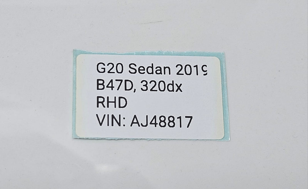 8798744-2019 BMW 330i G20 RHD Central Information Display Screen OEM