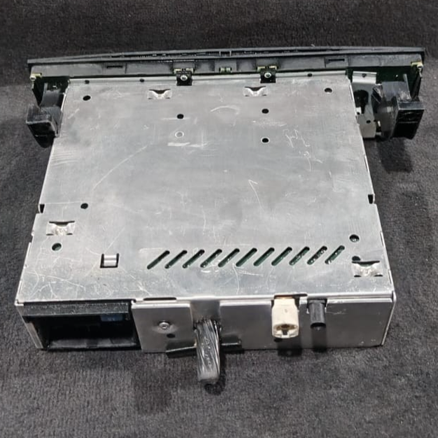 BMW 1 3 Series E81 E82 E90 LCI  STEREO RECIVER CD PLAYER HEAD UNIT - 9343207