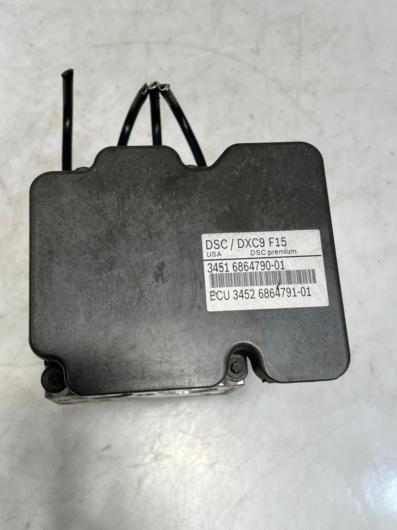 2014-2015 BMW X5 F15 and X6 F16 ABS Pump Control Module 6864790 USED