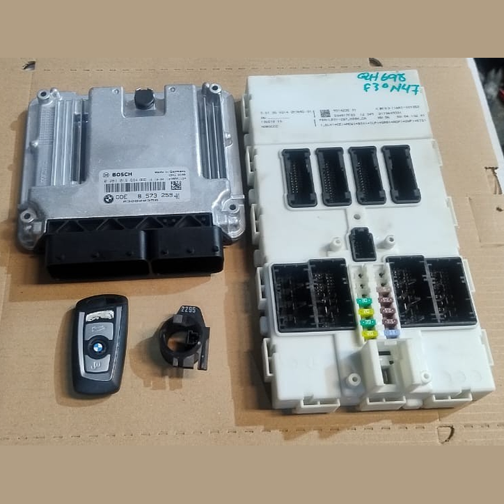 OEM BMW 320d N47N F30 2012 -2017  ENGINE CONTROL UNIT DDE ECU KIT +KEY - 8573259