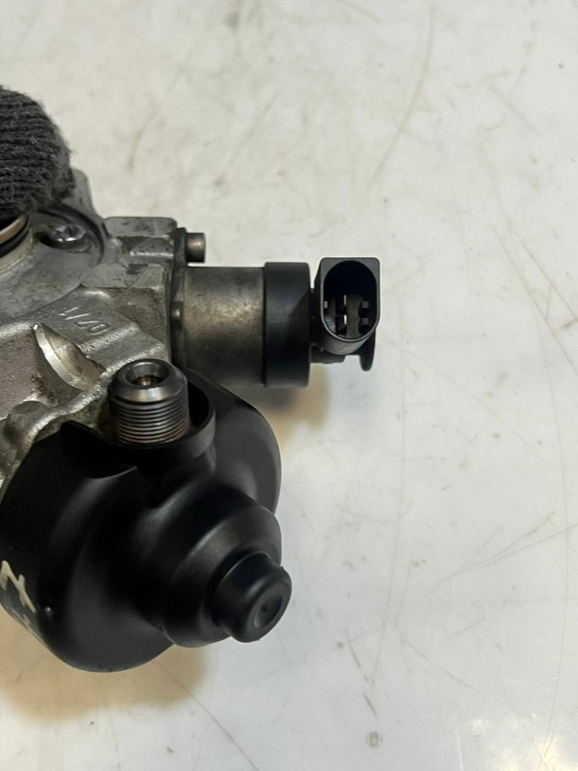 BMW 1 Series F20 F21 1.6 diesel High Pressure Fuel Injection Pump 8515058 OEM