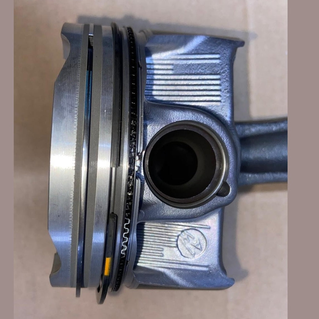 OEM BMW PETROL ENGINE B48B20A CRANKSHAFT AND PISTON SET 5A24670 8671502 25 km