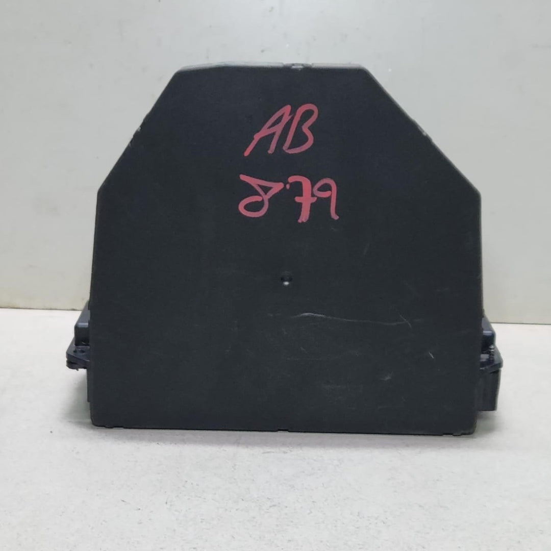 2012-16 Mercedes E200 Front SAM Fuse Box Control Module A2129004911 E-Class W212
