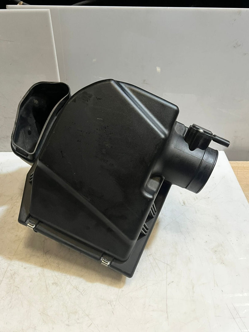 2008 BMW X3 E83 3.0L  Air INTAKE Filter Housing BOX 3415441 OEM
