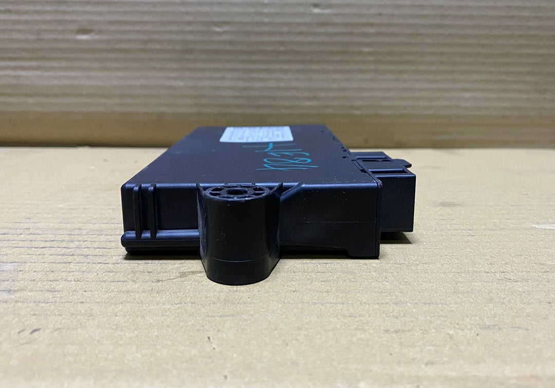 2007-2013 BMW X5 Ignition Switch Keyless Control Module 6943833