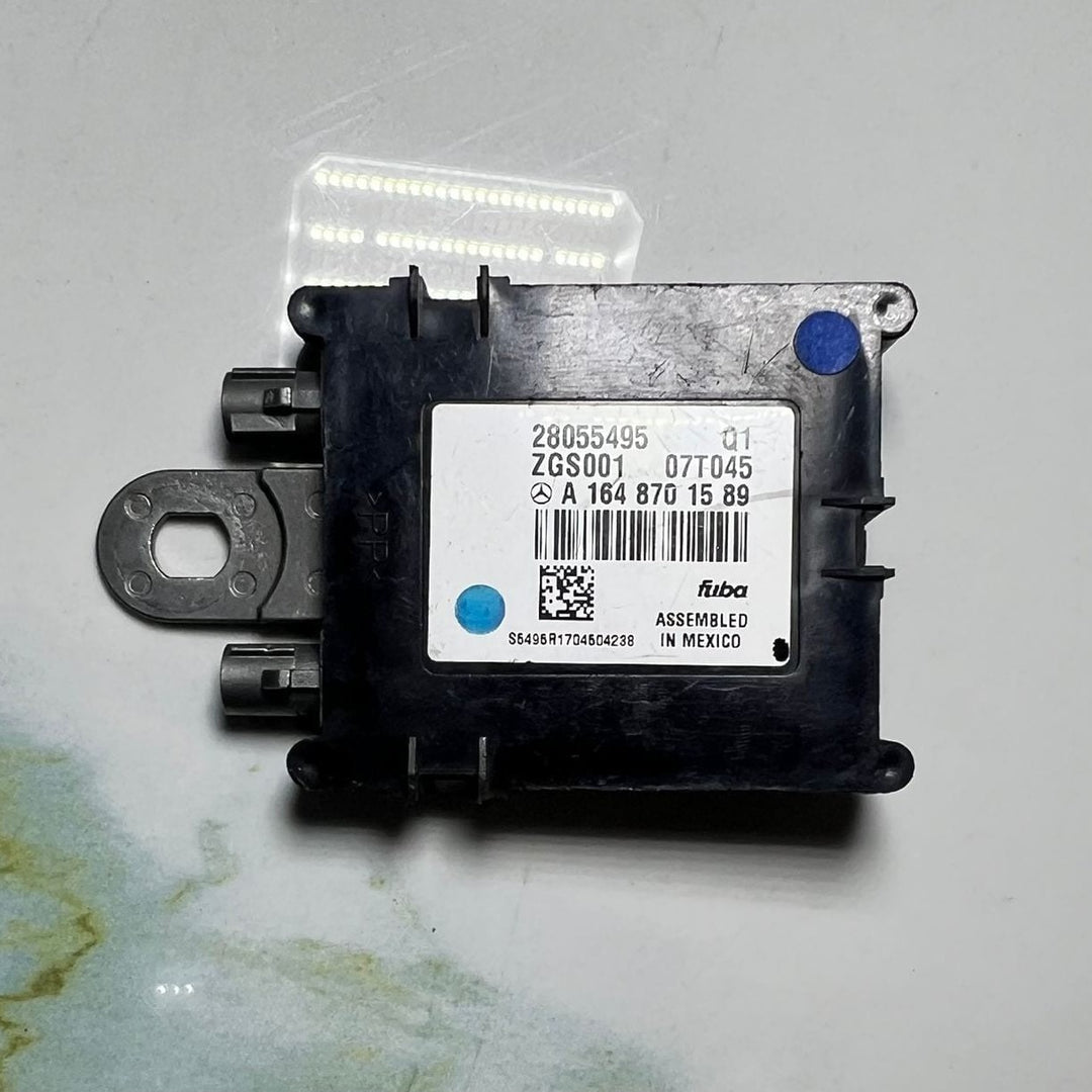 Mercedes Antenna Amplifier A1648701589 W164 ML-Class and W251 R-Class