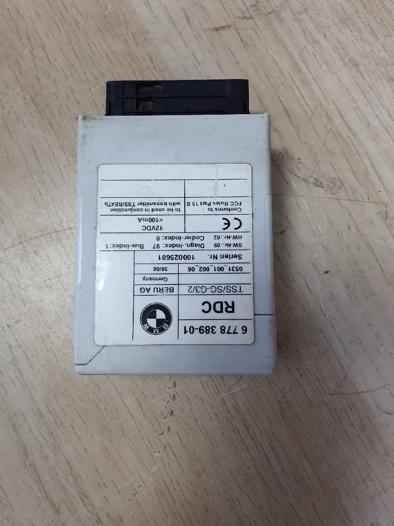 2004-2010 BMW X3 Tire Pressure Control Module 6778389 X3 E83