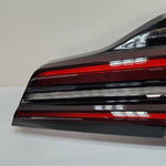 Bild in die Galerieansicht laden, 2020-2022 BMW  X3 G01 F97 Tailgate Left Side Tail Light 9463051