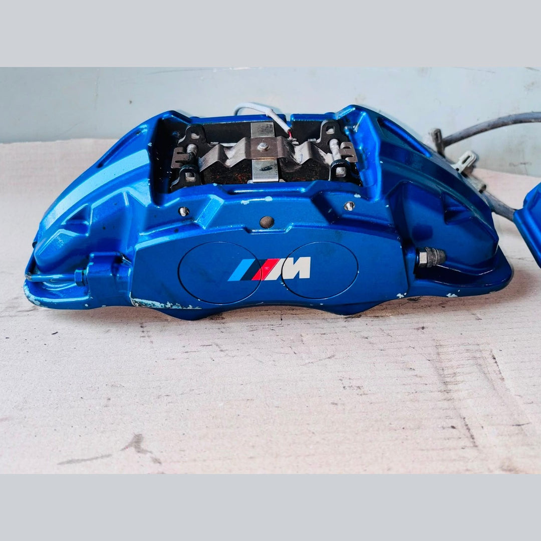 2020-2022 BMW M135i Front Brake Caliper 687985405 1 Series F40 M135i and 118D