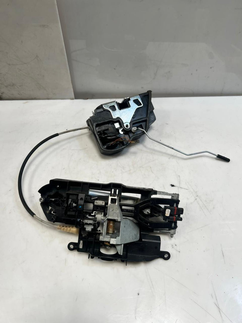 BMW F10 5' F11 GT F07 F01 LEFT REAR Exterior Door Handle Bracket Left 7187227