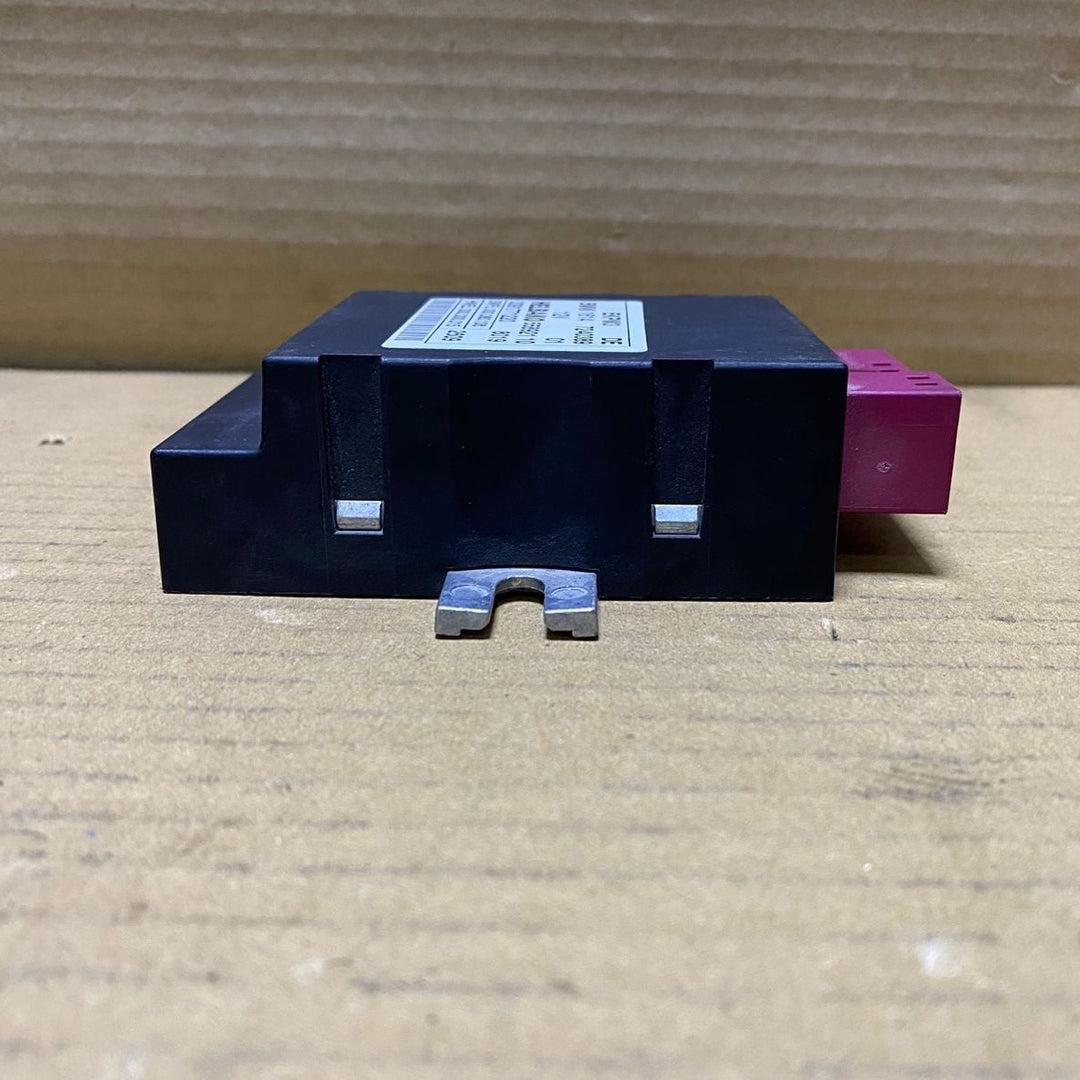 BMW Fuel Pump Control Module 7240389  F01 F02 F10 F11 7