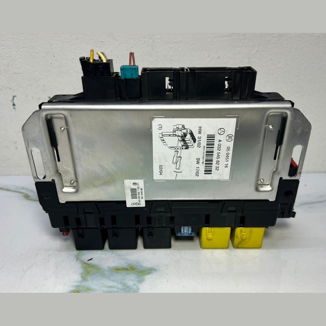 Mercedes-Benz W220 CL55 AMG Front SAM Module Relay Fuse Box A032 5458232 OEM
