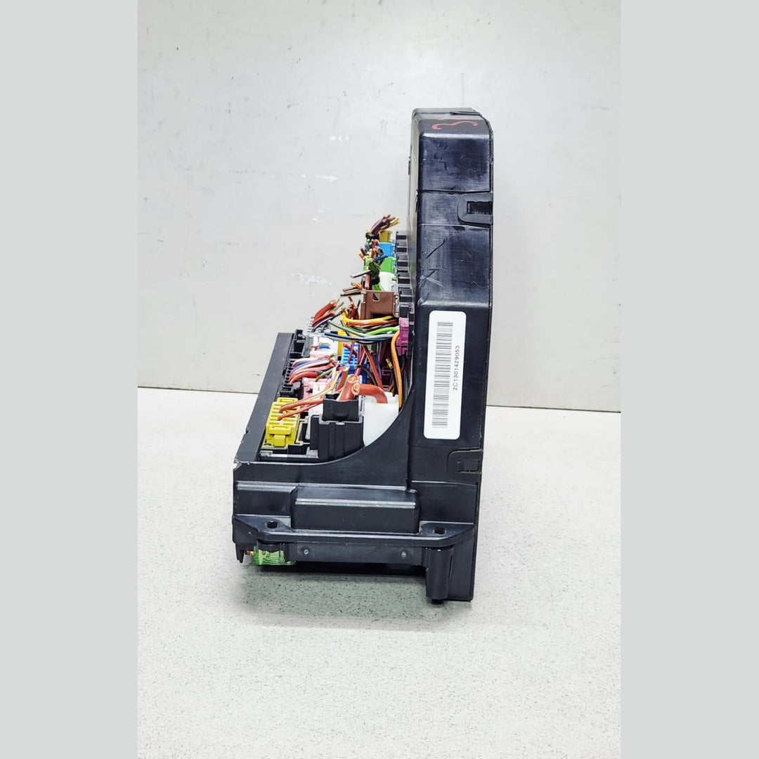 10-16 Mercedes-Benz W212 W204 Front SAM Module Relay Fuse Box A212 9003814 OEM