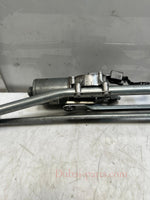 Bild in die Galerieansicht laden, 2010-2015 BMW X1 E84 Front Windshield Wiper Motor And Linkage 2992466 OEM