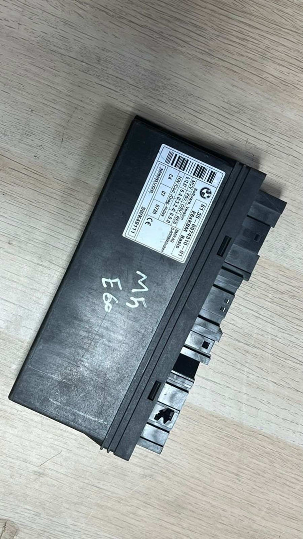 2006 BMW 525i Body Control Module 6974310 E60 5 Series and E63 E64 6 Series