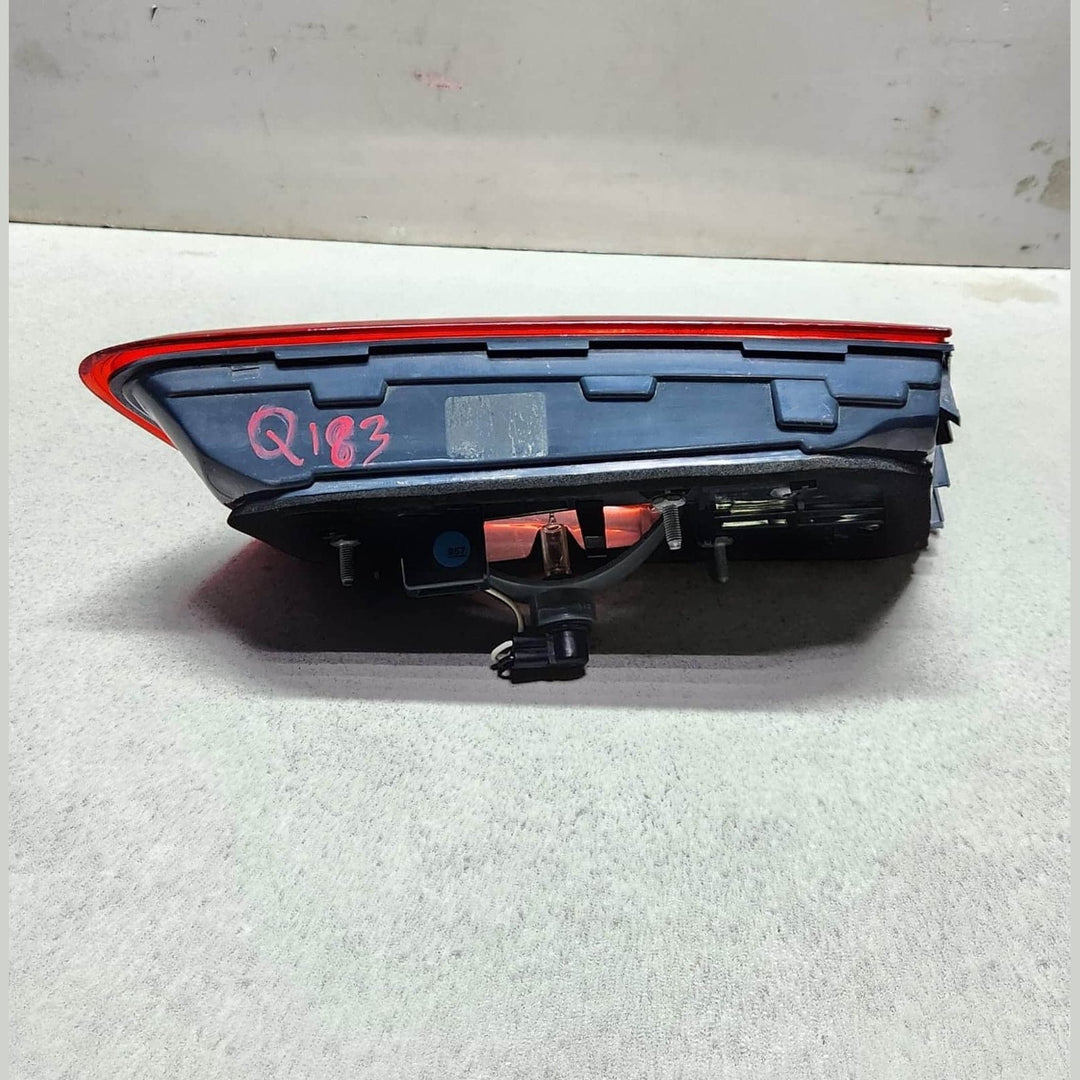 2017 BMW M5 Taillight In Trunk Lid Right 7376474 5 Series G30 G31 G38 and M5 OEM