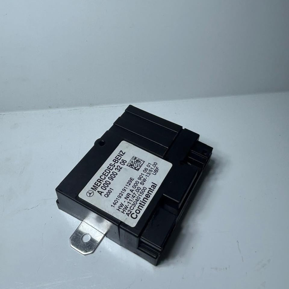 2015 Mercedes-Benz C200 Fuel Pump Control Module A0009003206