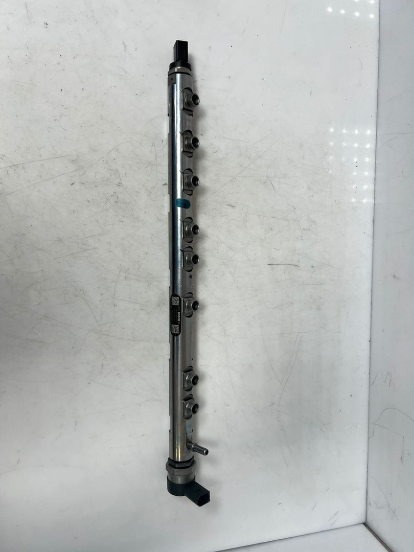 BMW 3 Series F30 F31 F35 N57 D30 Fuel Rail INJECTOR PIPE 7805423 OEM