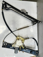 Bild in die Galerieansicht laden, BMW 6' F07 GT F06 Window Regulator With Motor Front Right 7275398 OEM